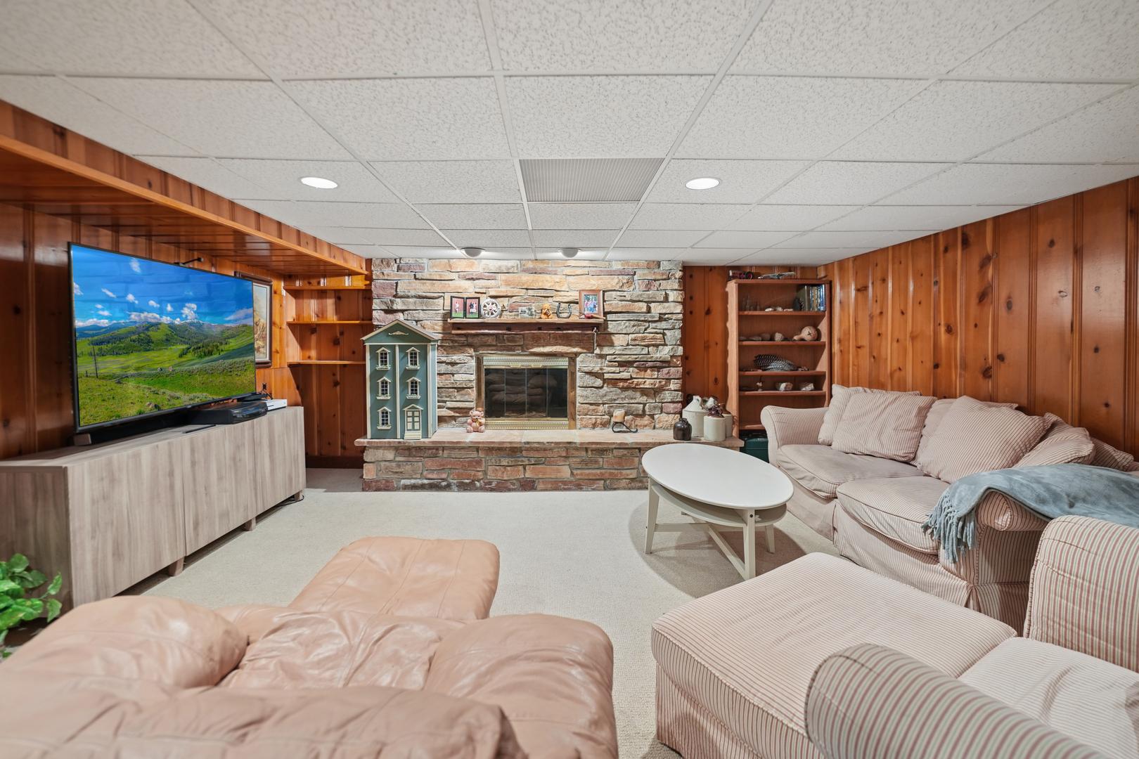 459 E Ridge Avenue, Elmhurst, IL 60126