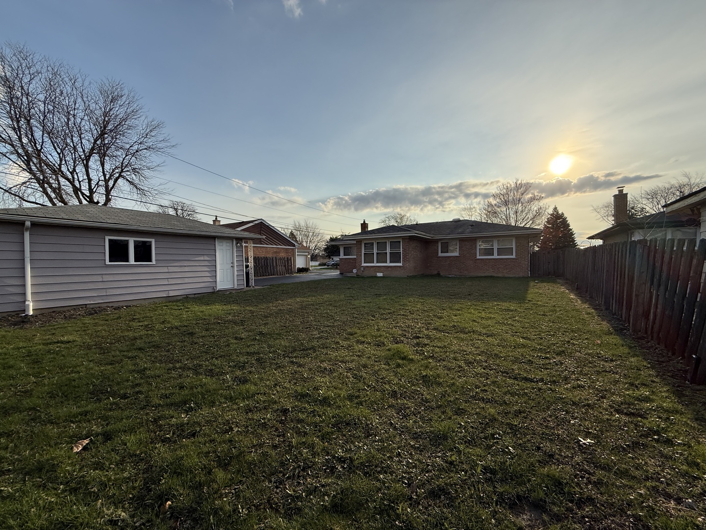 16856 School Street, South Holland, IL 60473