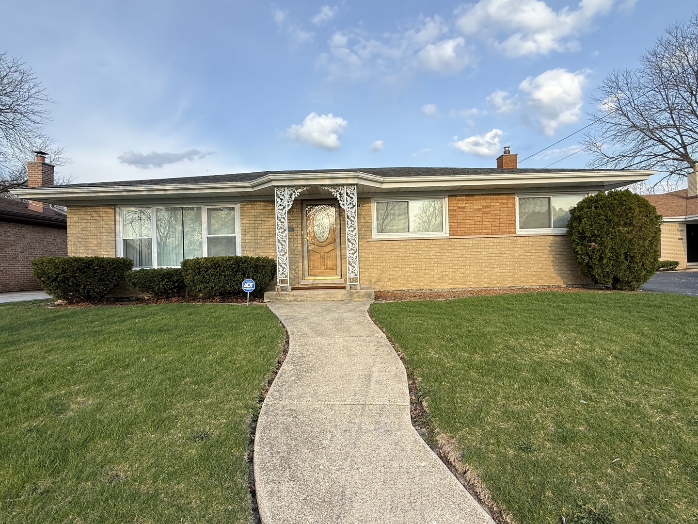 16856 School Street, South Holland, IL 60473