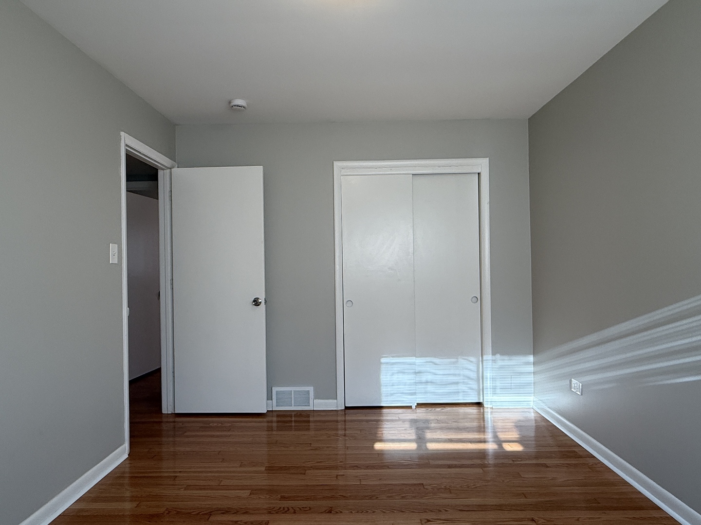 16856 School Street, South Holland, IL 60473