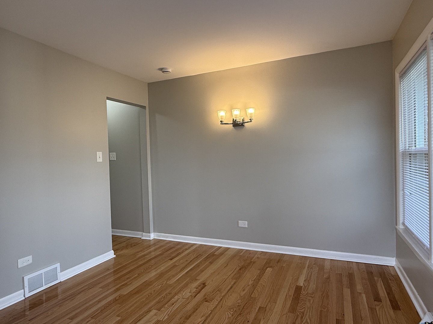 16856 School Street, South Holland, IL 60473