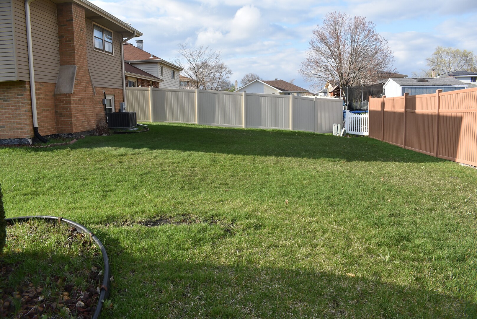 16619 Tudor Lane, Tinley Park, IL 60477