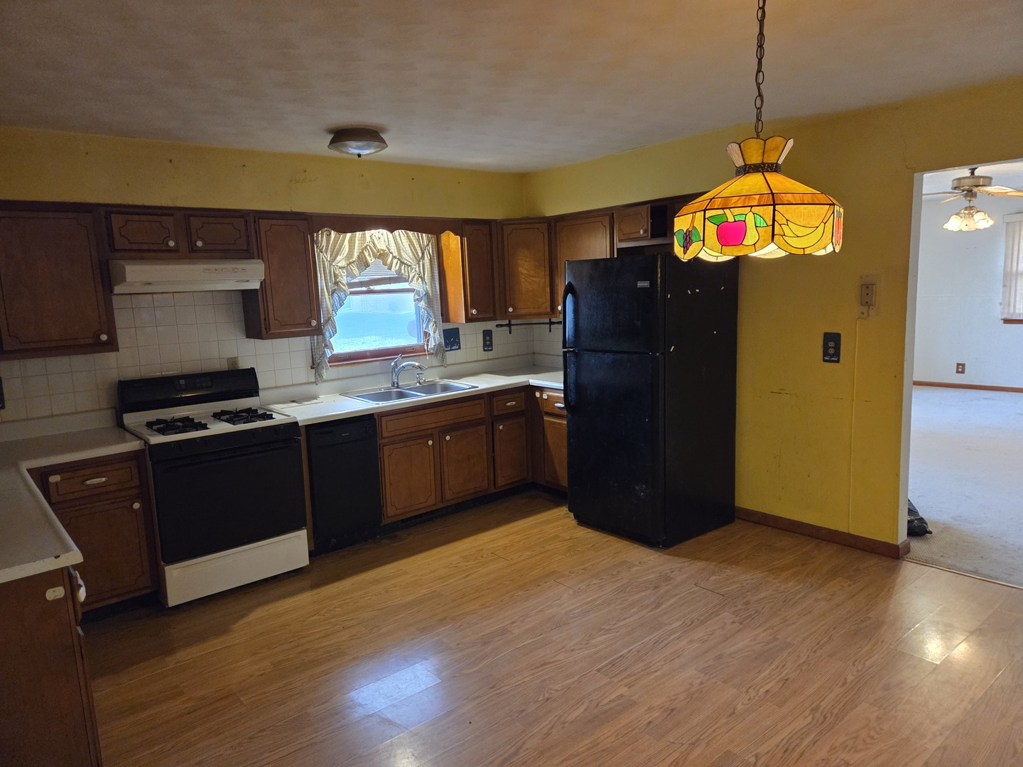 404 Sunset Drive, Heyworth, IL 61745