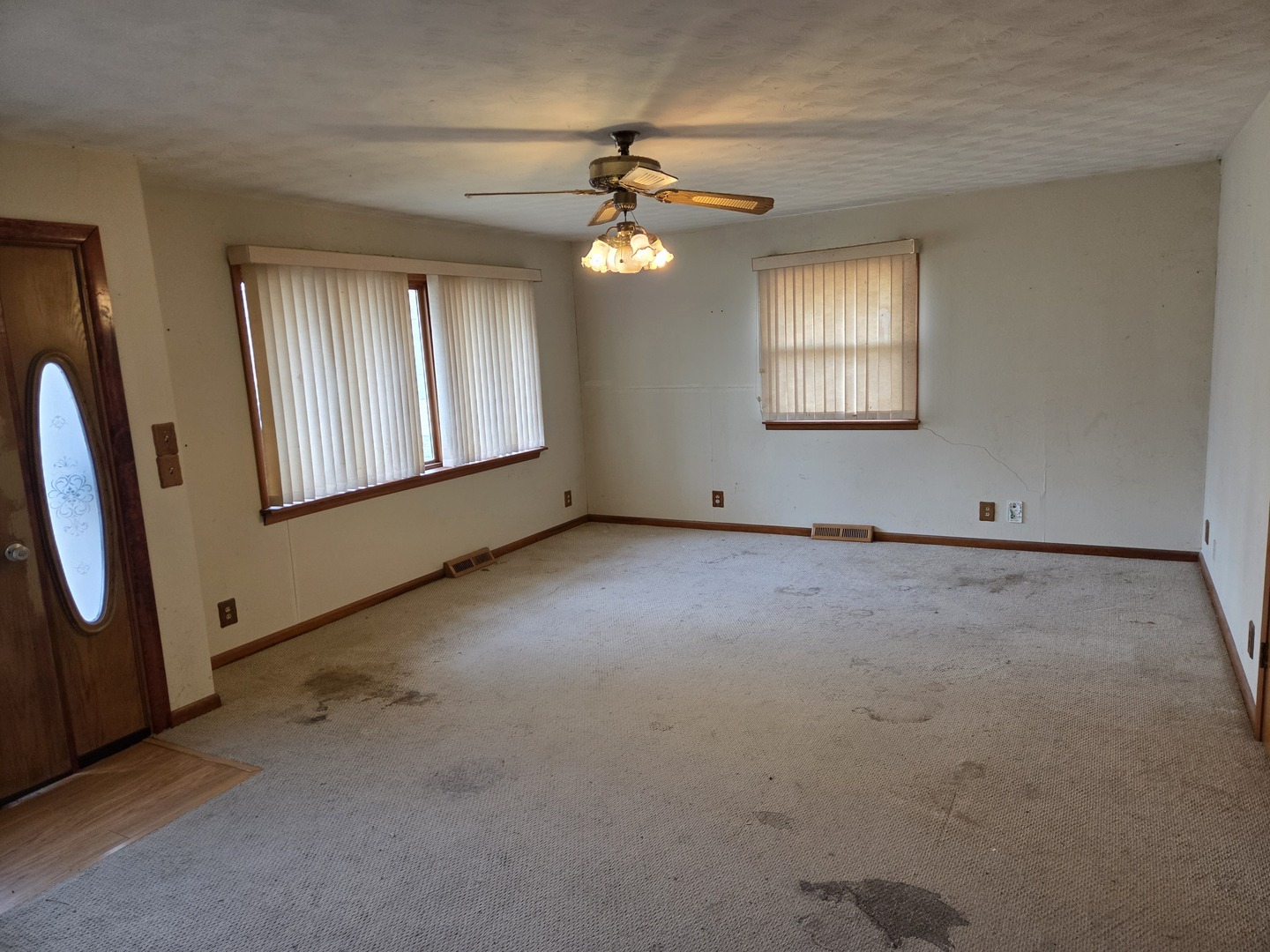 404 Sunset Drive, Heyworth, IL 61745