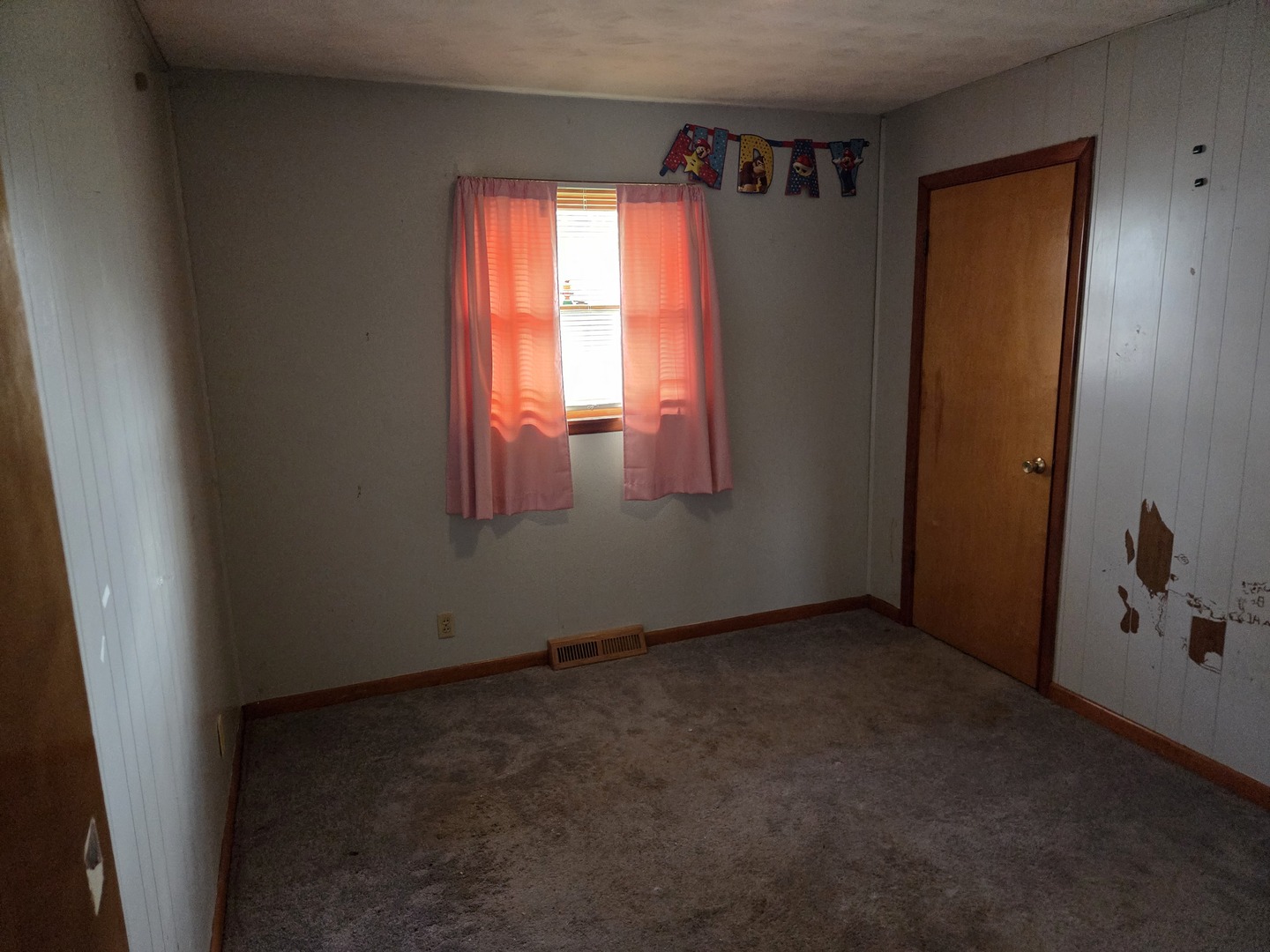 404 Sunset Drive, Heyworth, IL 61745