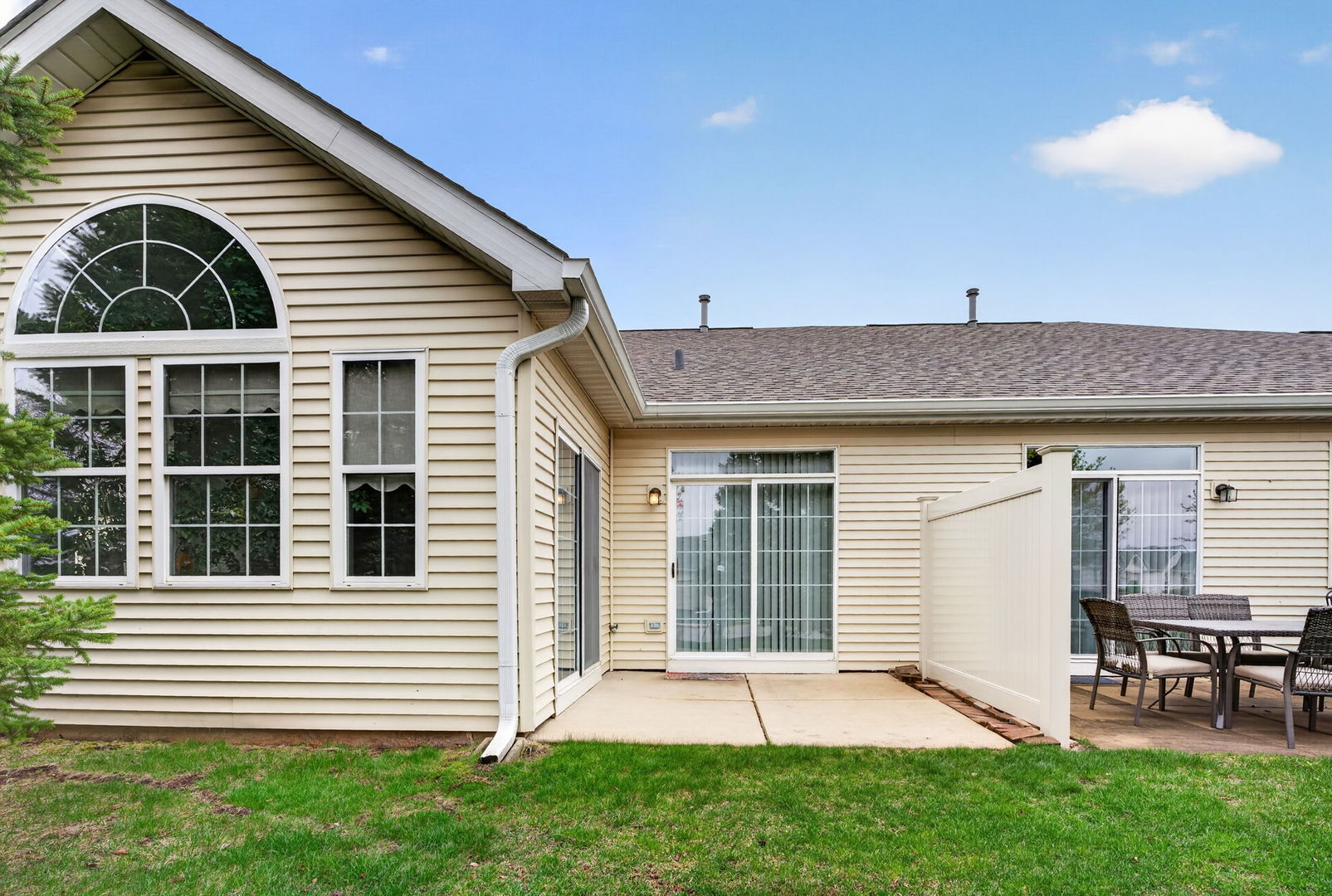 16243 Tomahawk Lake Court, Crest Hill, IL 60403