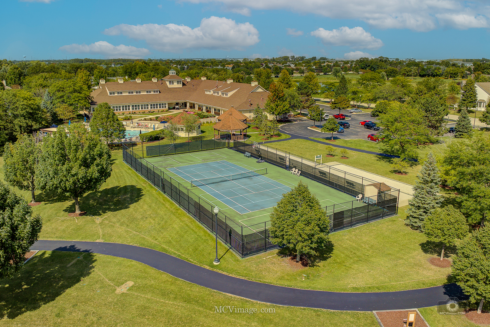 16243 Tomahawk Lake Court, Crest Hill, IL 60403