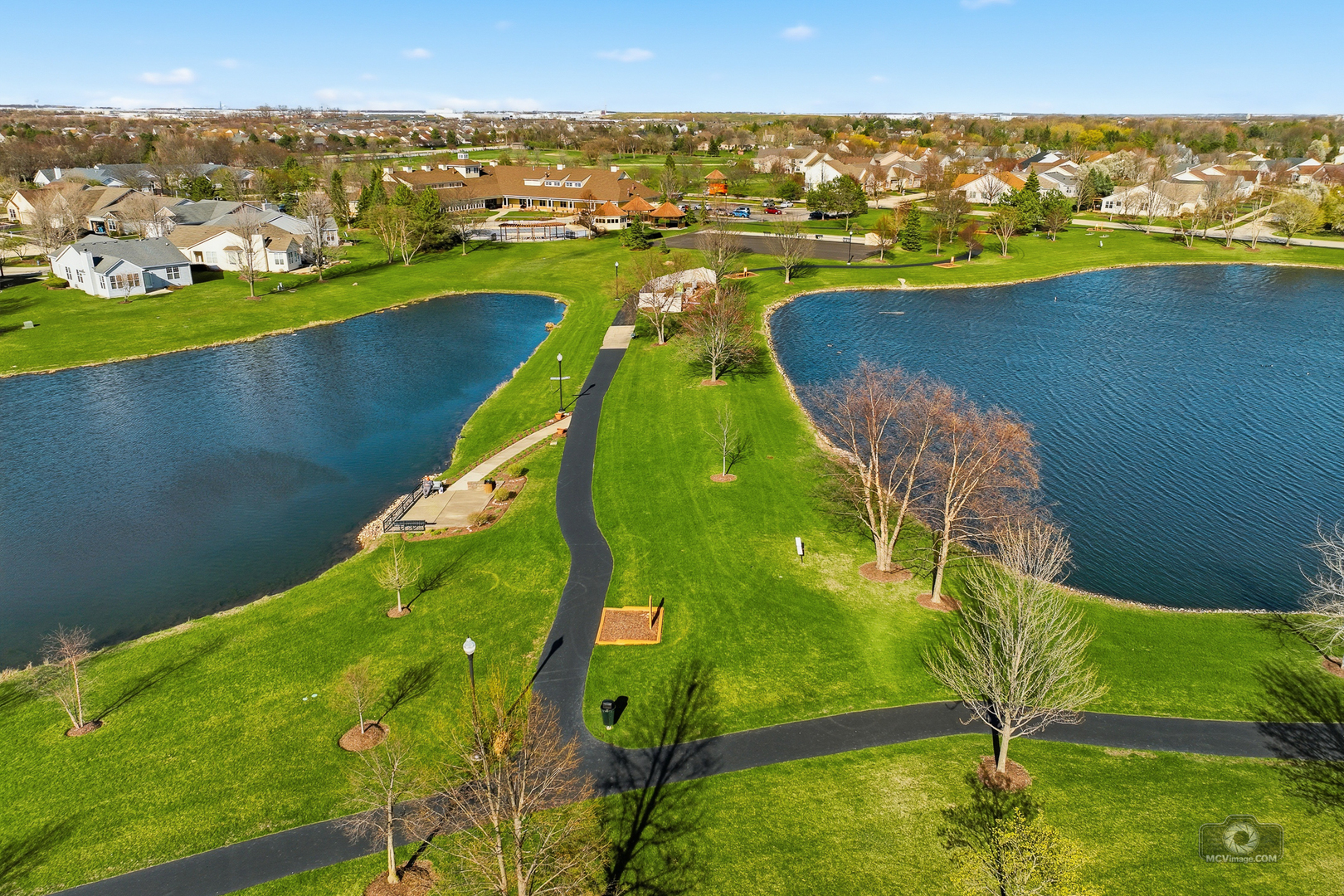 16243 Tomahawk Lake Court, Crest Hill, IL 60403