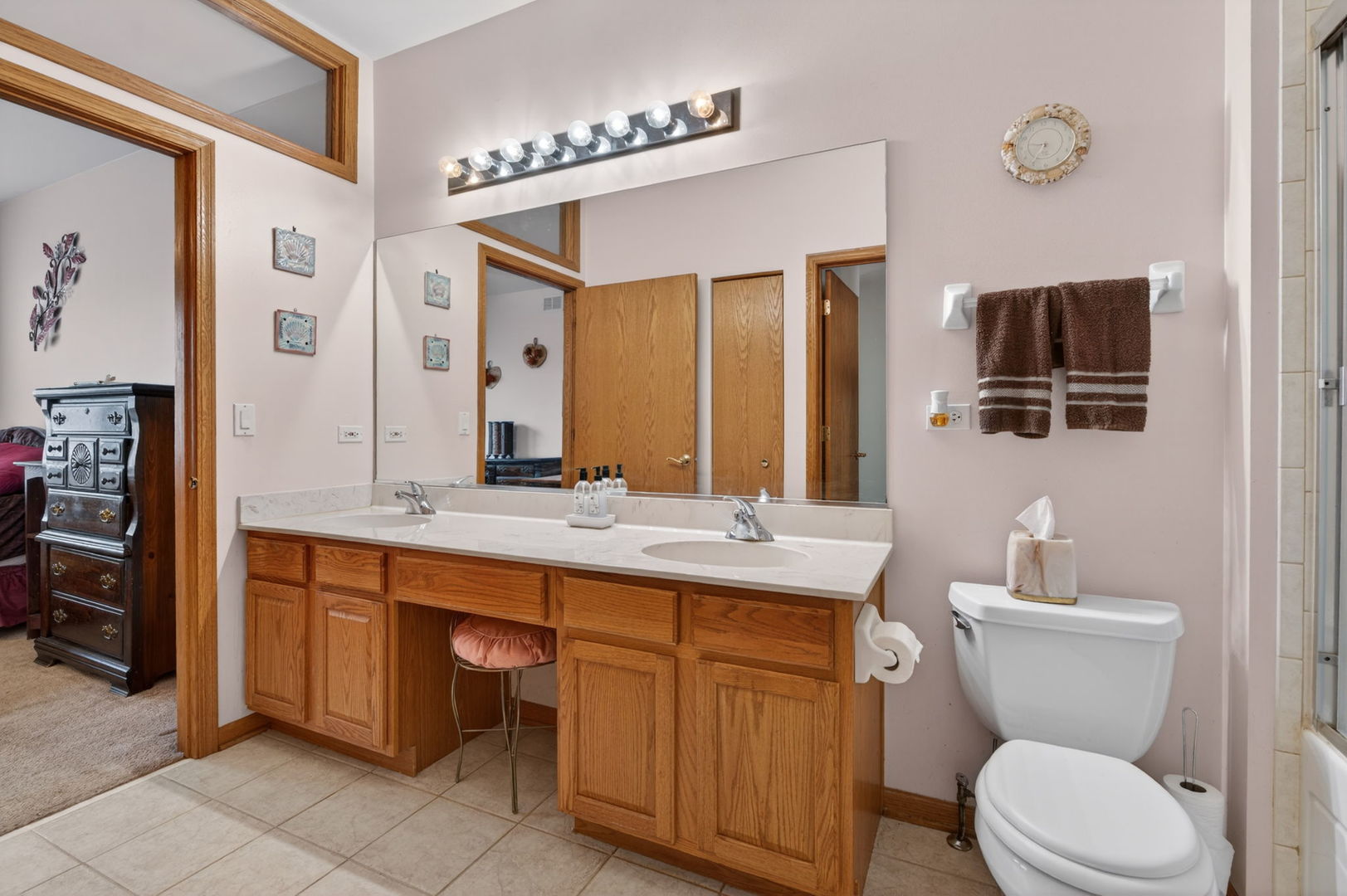 16243 Tomahawk Lake Court, Crest Hill, IL 60403