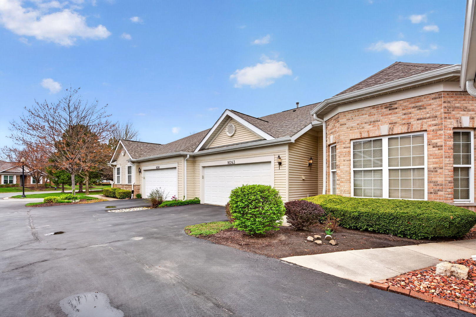 16243 Tomahawk Lake Court, Crest Hill, IL 60403