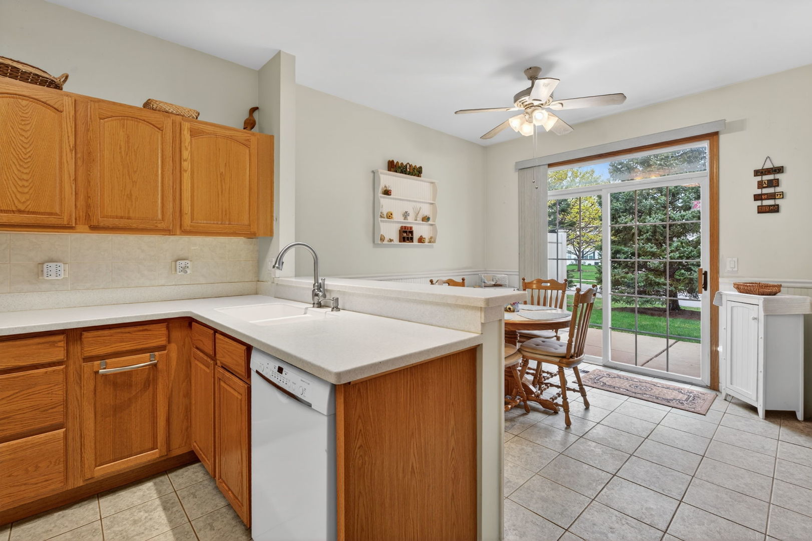 16243 Tomahawk Lake Court, Crest Hill, IL 60403