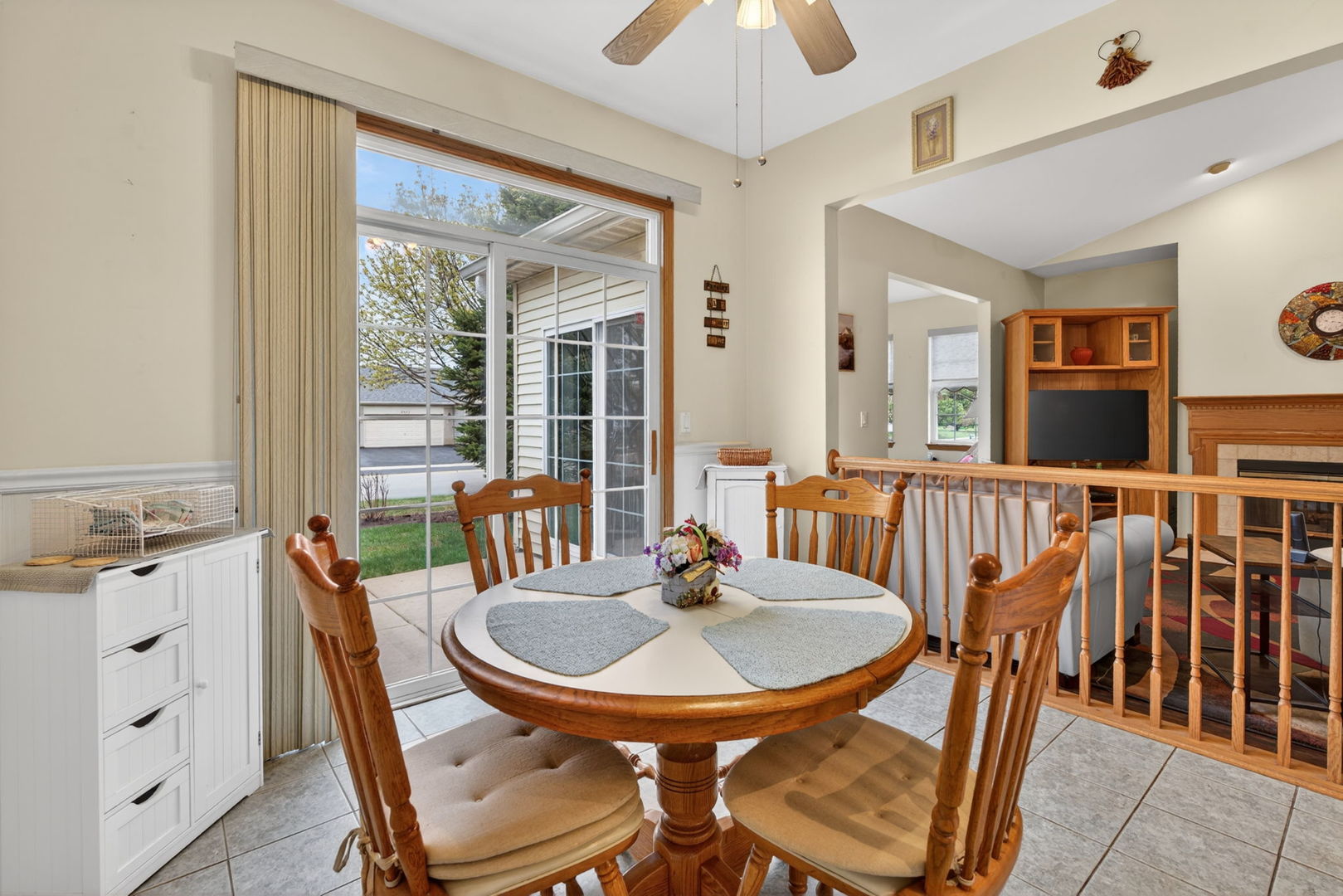 16243 Tomahawk Lake Court, Crest Hill, IL 60403