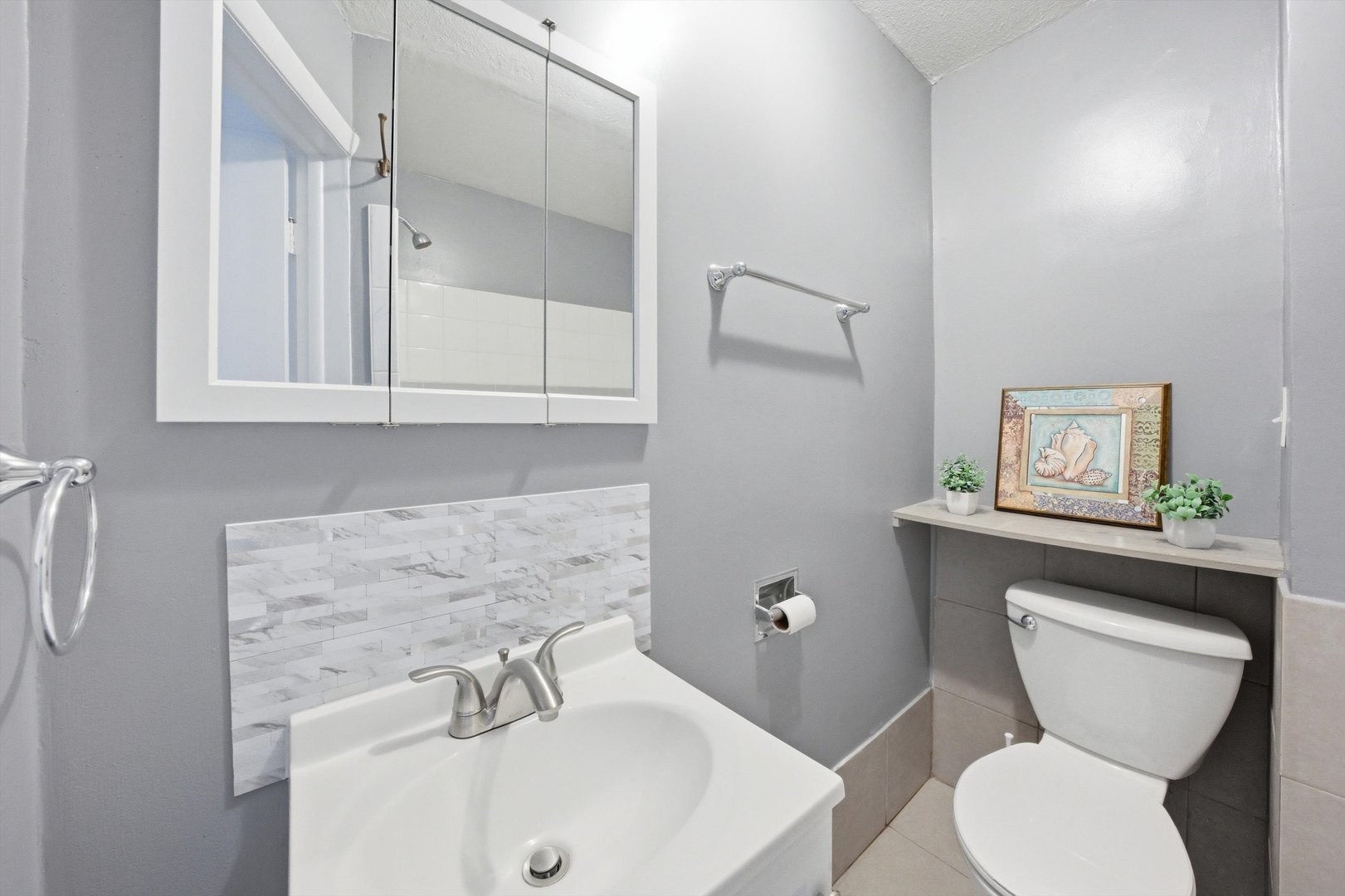 11412 S Saint Lawrence Avenue, Chicago, IL 60628