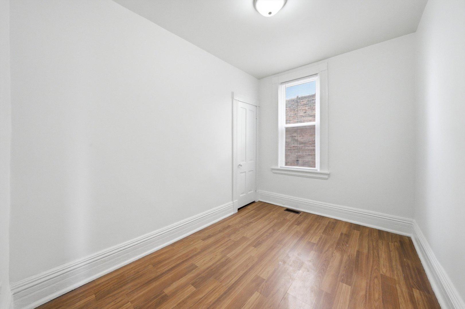 11412 S Saint Lawrence Avenue, Chicago, IL 60628