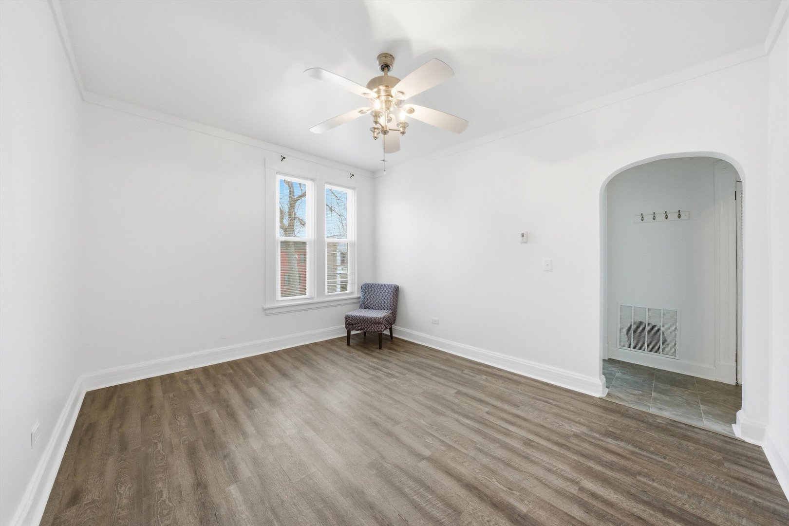 11412 S Saint Lawrence Avenue, Chicago, IL 60628