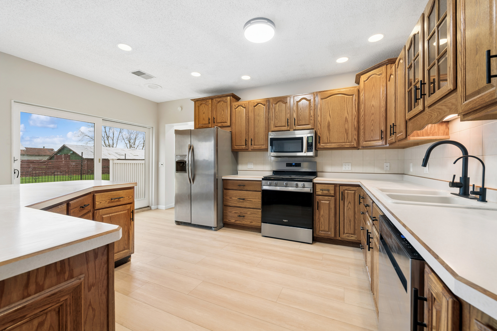 1430 N 30th Road, Ottawa, IL 61350