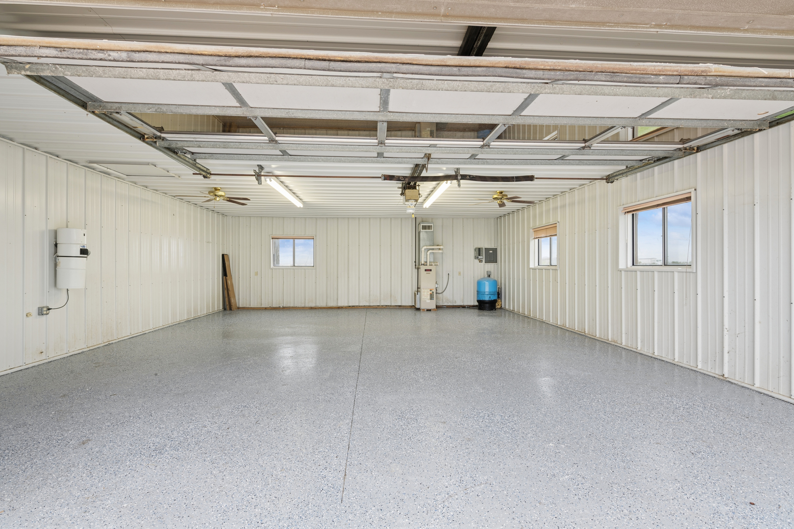 1430 N 30th Road, Ottawa, IL 61350