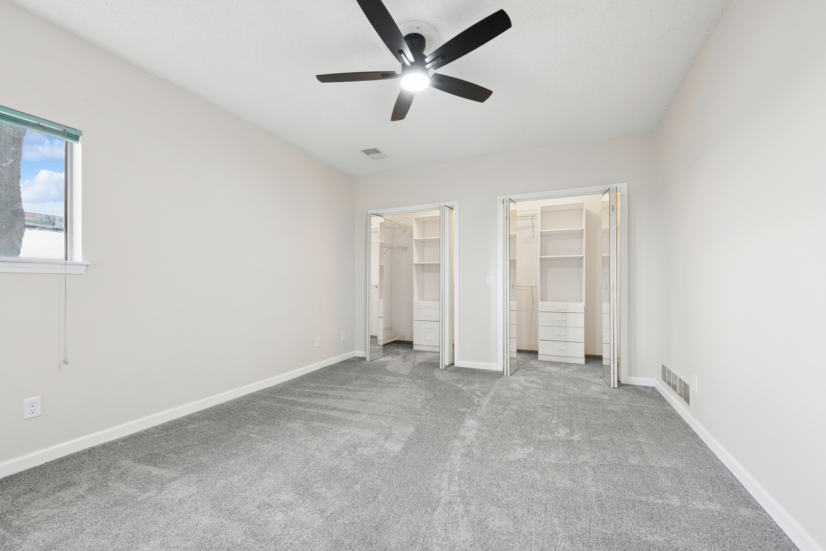 1430 N 30th Road, Ottawa, IL 61350