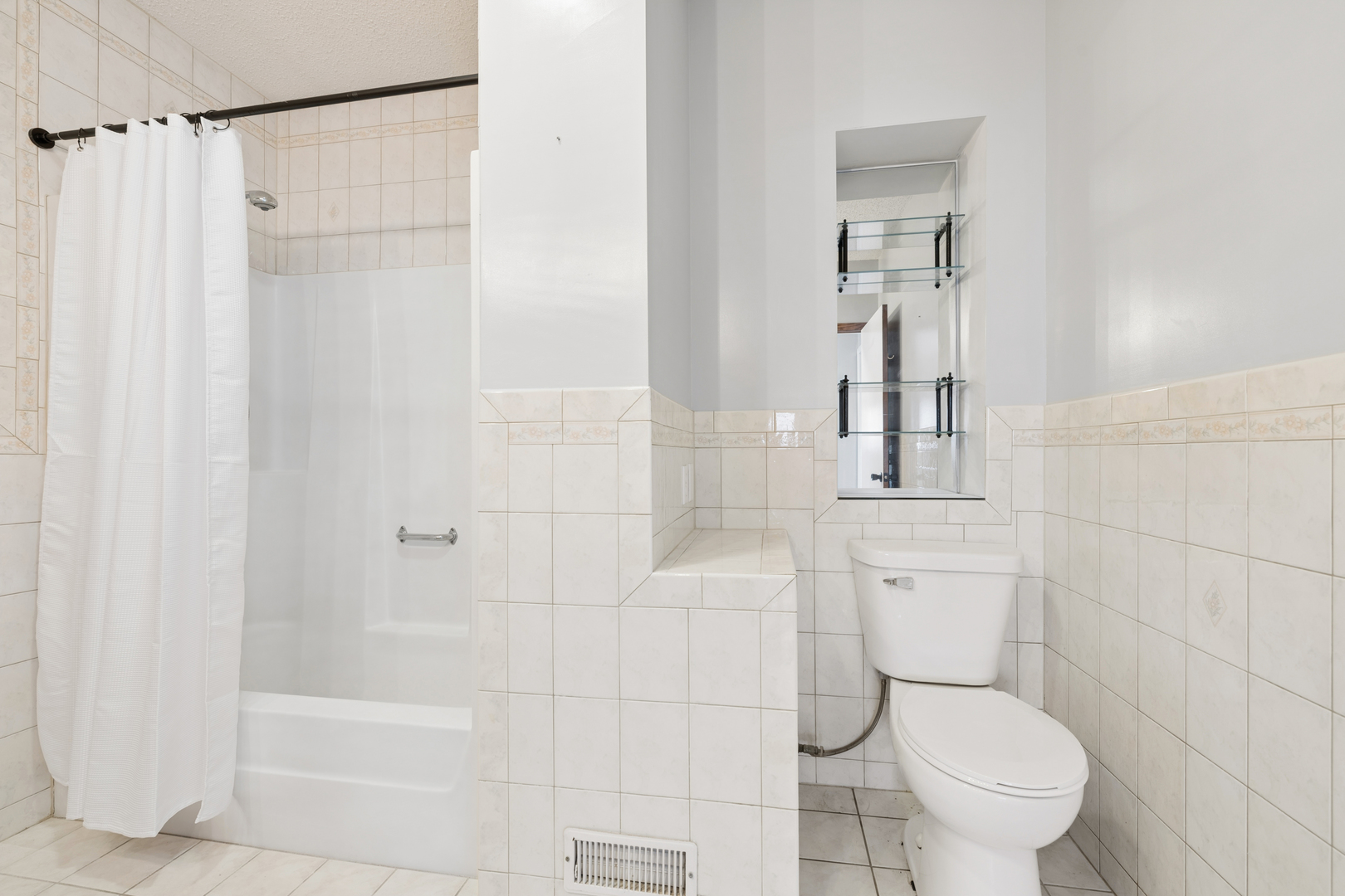 1430 N 30th Road, Ottawa, IL 61350