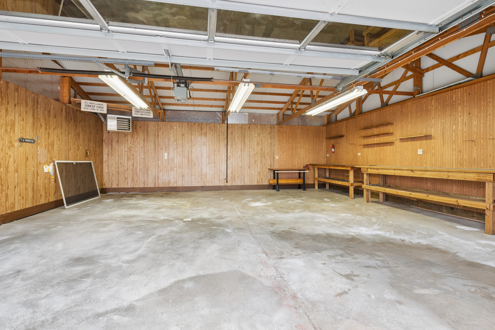 1430 N 30th Road, Ottawa, IL 61350