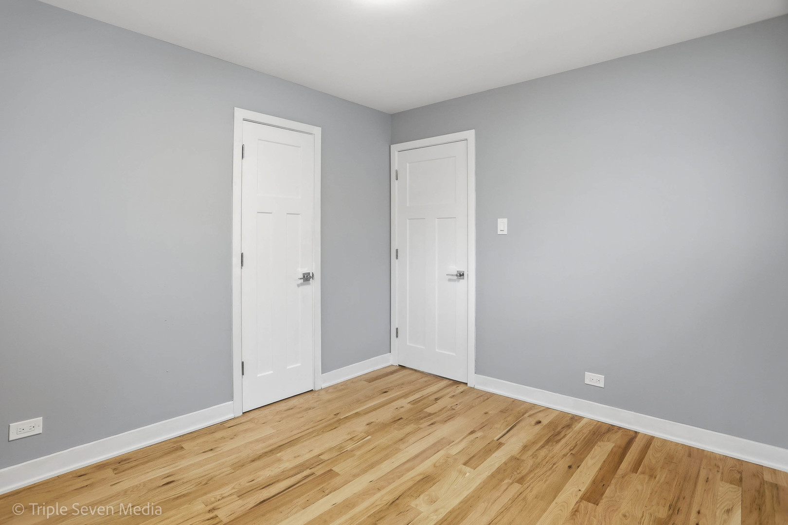 104 E Division Street, Lemont, IL 60439