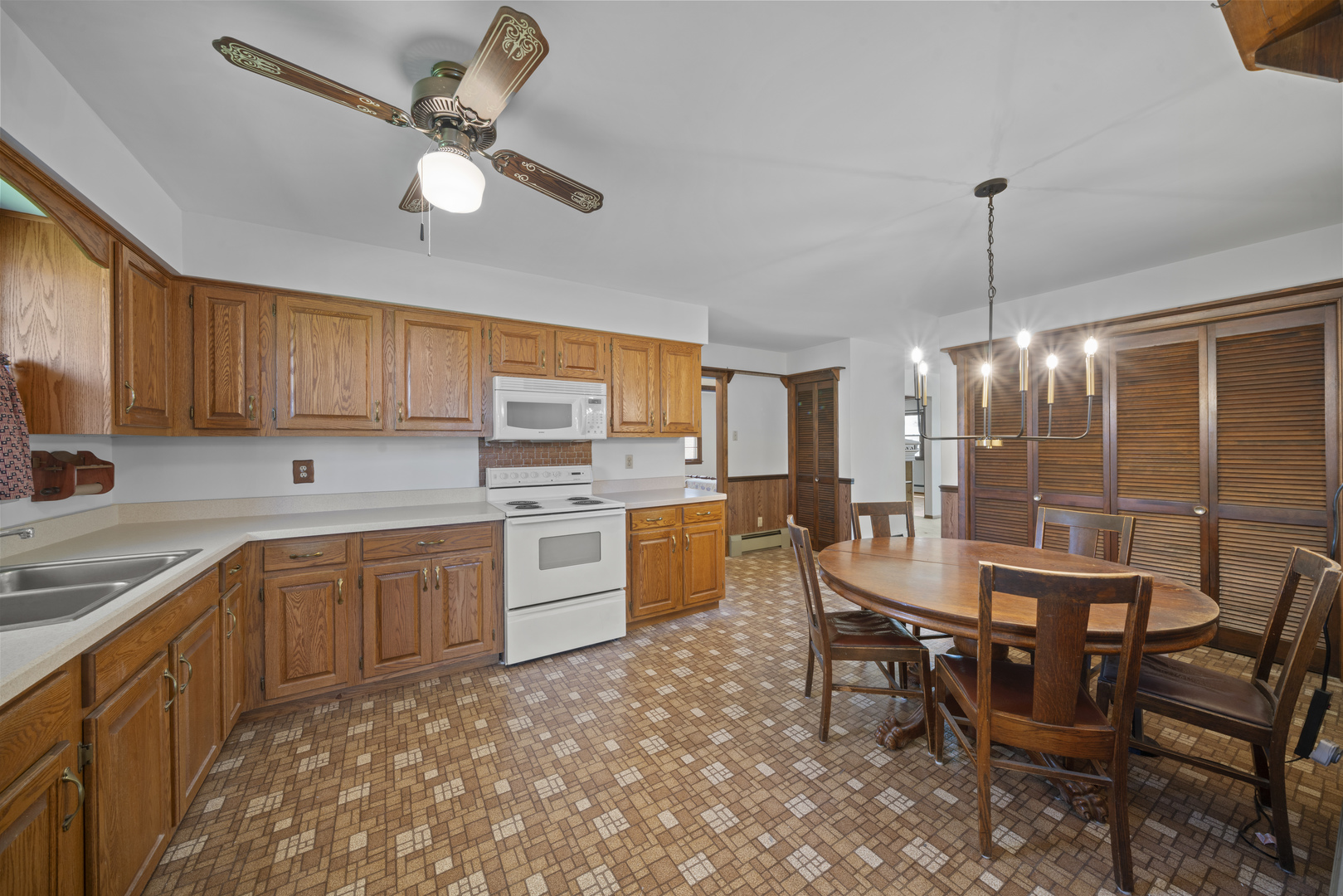 356 E Ann Street, Somonauk, IL 60552