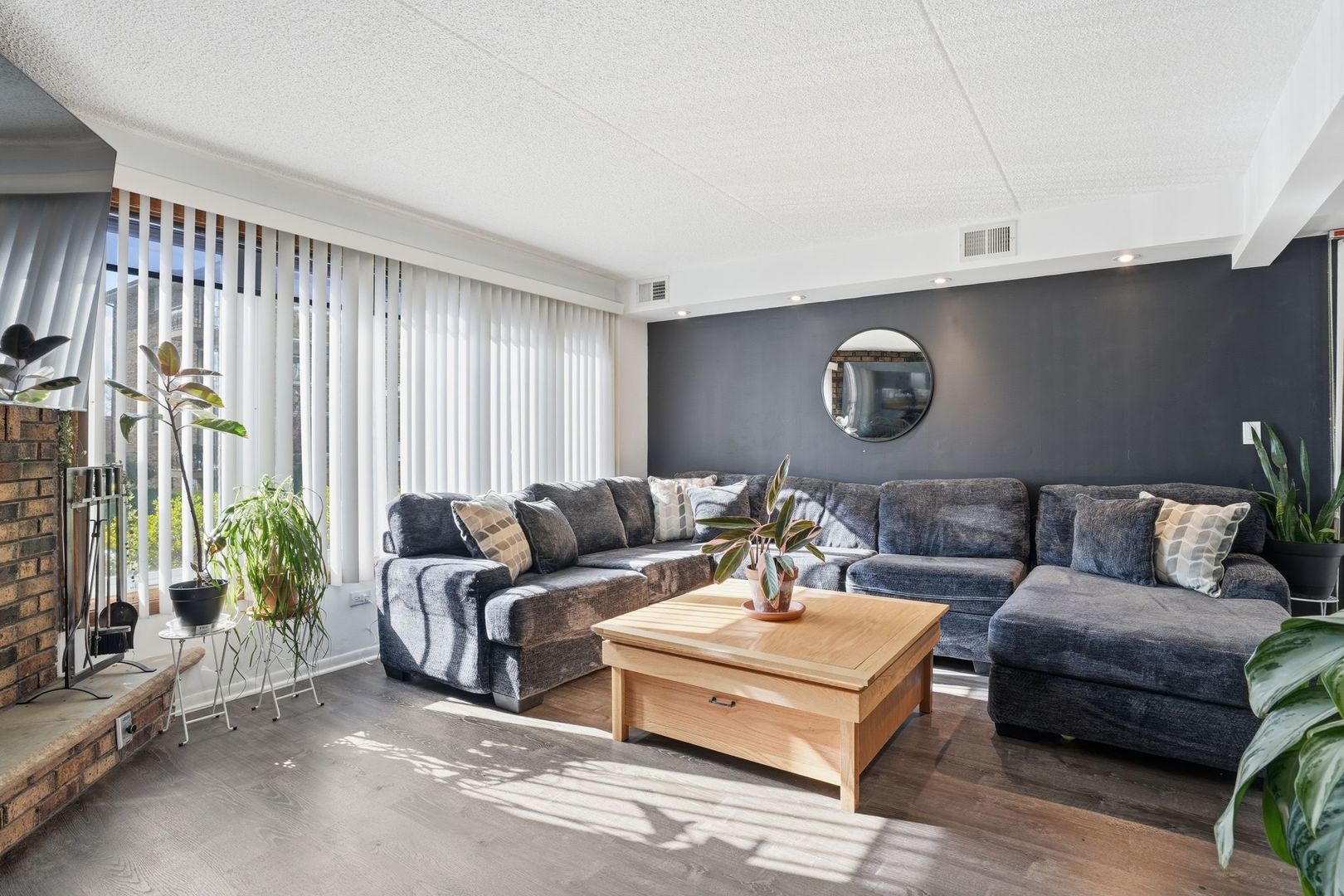 6257 S Newland Avenue #1N, Chicago, IL 60638