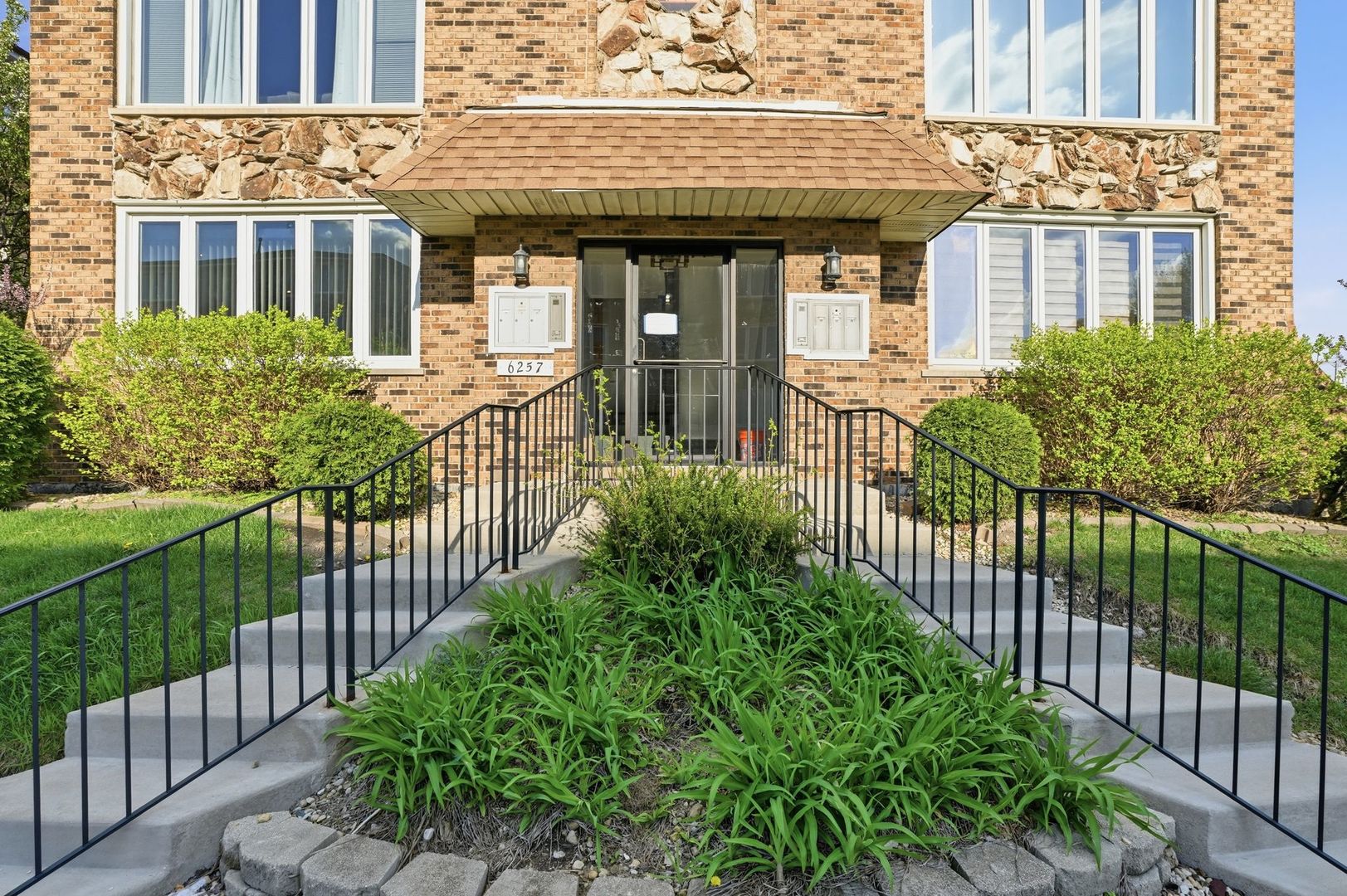 6257 S Newland Avenue #1N, Chicago, IL 60638