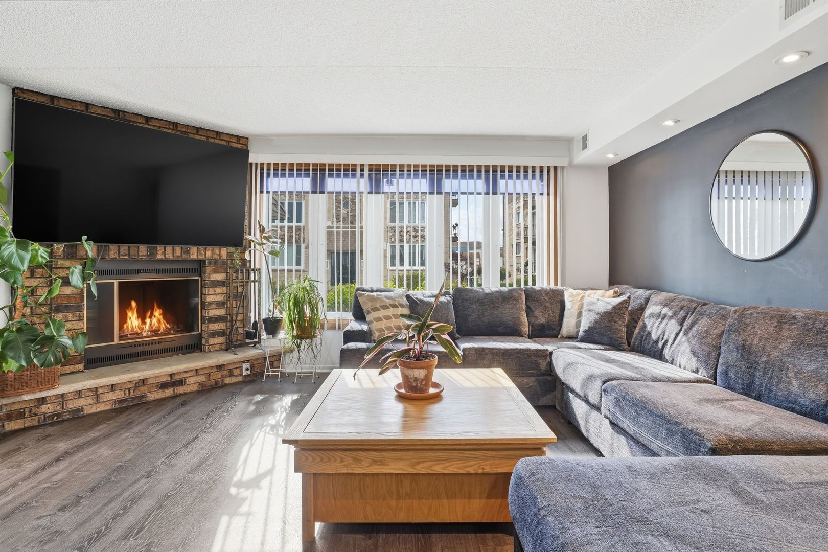 6257 S Newland Avenue #1N, Chicago, IL 60638