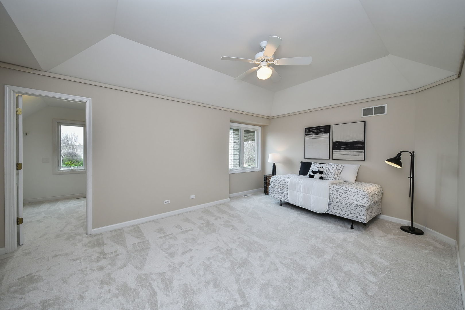 640 Kendridge Court, Aurora, IL 60502