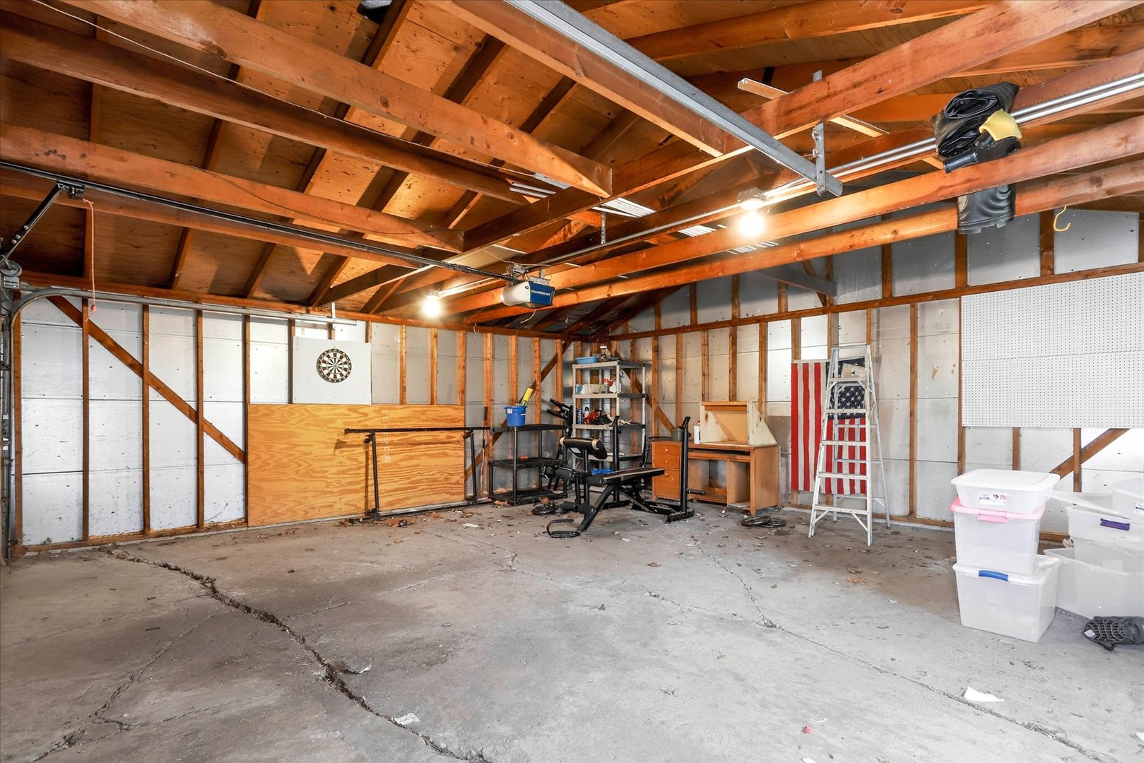 5635 Alabama Avenue, Clarendon Hills, IL 60514