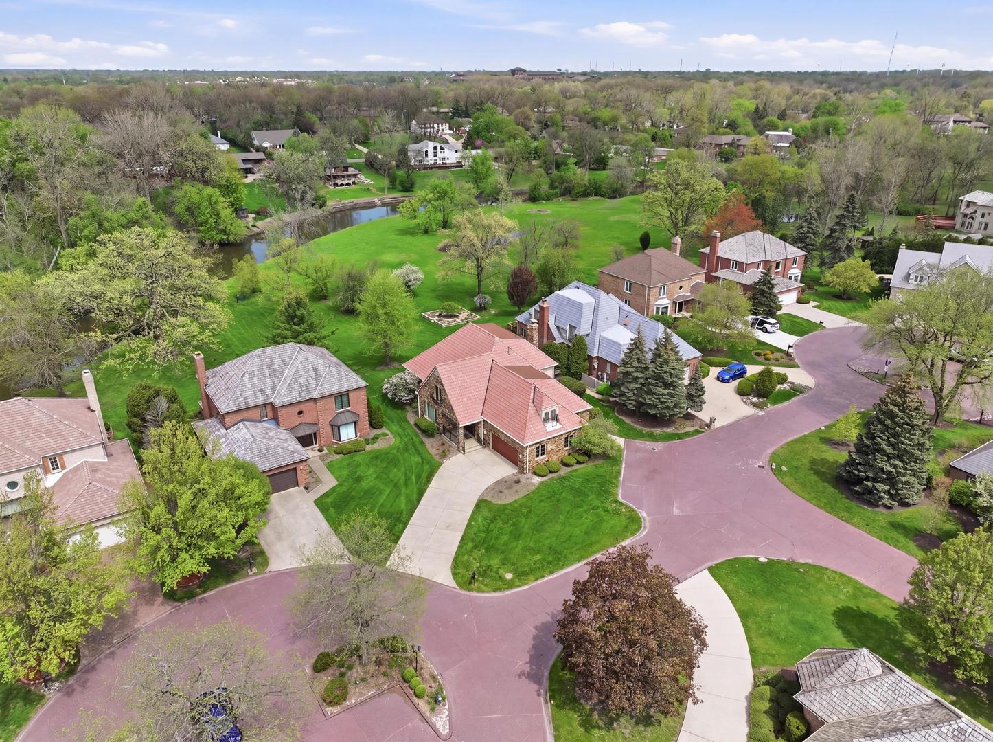 910 Red Fox Lane, Oak Brook, IL 60523