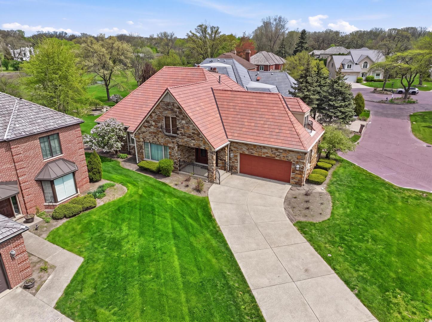 910 Red Fox Lane, Oak Brook, IL 60523