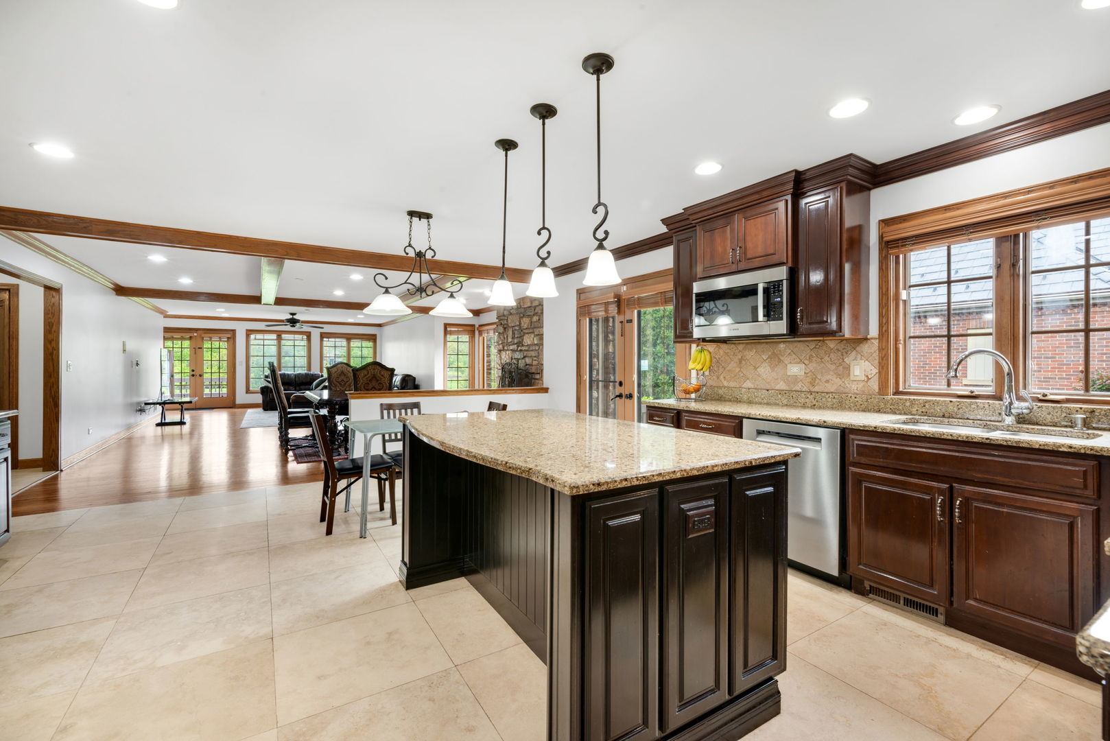 910 Red Fox Lane, Oak Brook, IL 60523