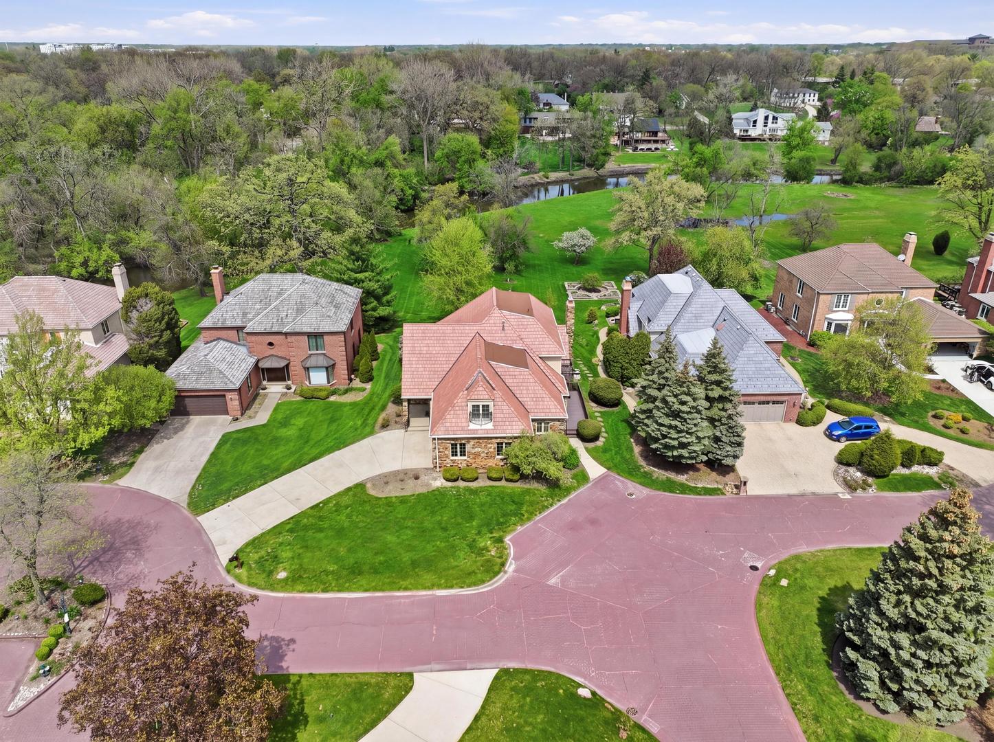 910 Red Fox Lane, Oak Brook, IL 60523