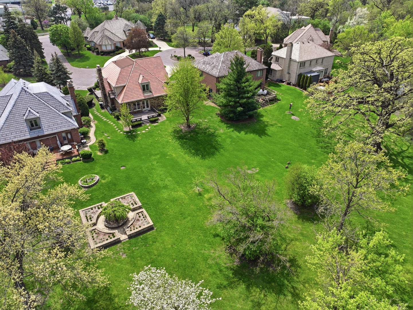910 Red Fox Lane, Oak Brook, IL 60523