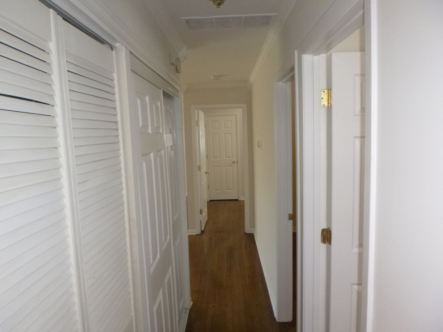 30 Aspen Lane, Carpentersville, IL 60110