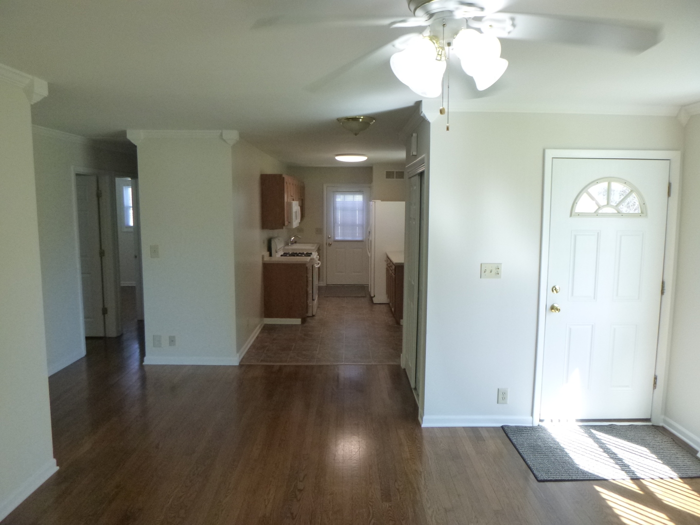 30 Aspen Lane, Carpentersville, IL 60110