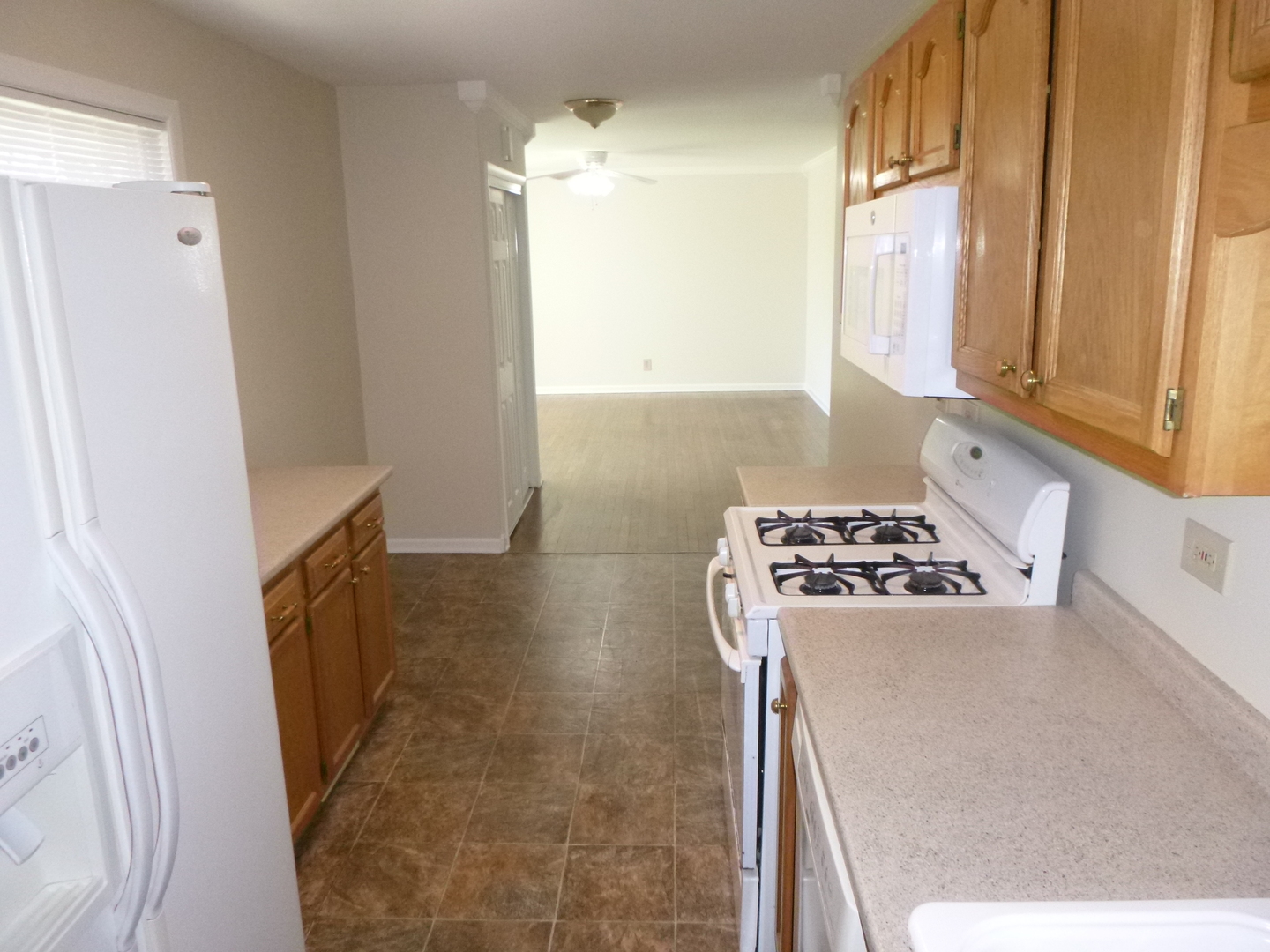 30 Aspen Lane, Carpentersville, IL 60110