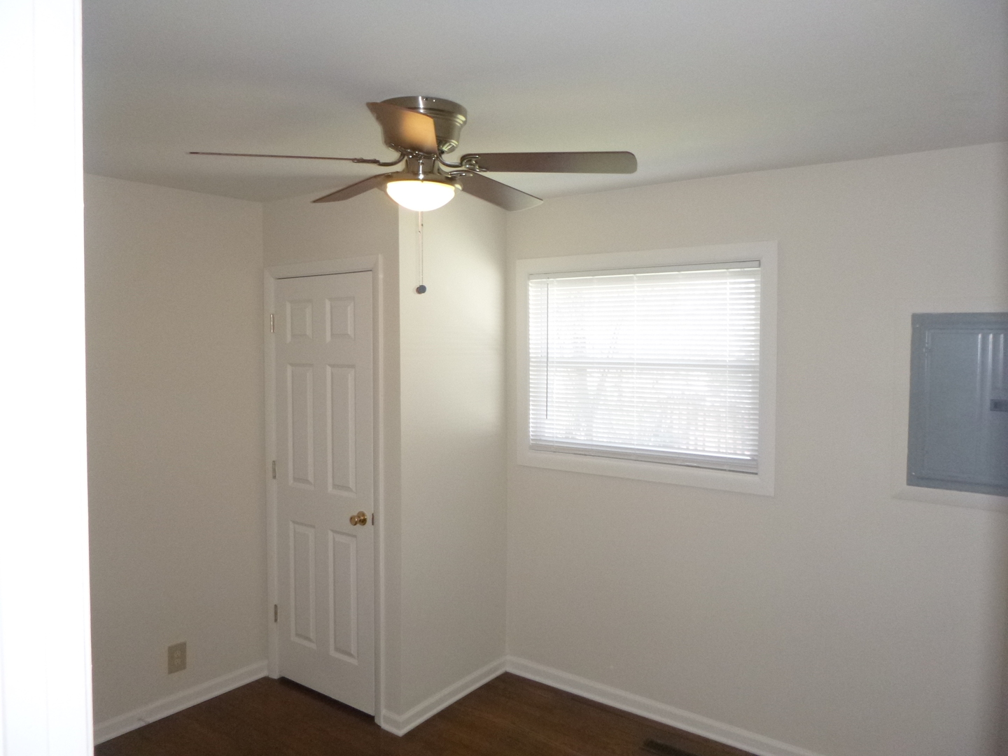 30 Aspen Lane, Carpentersville, IL 60110