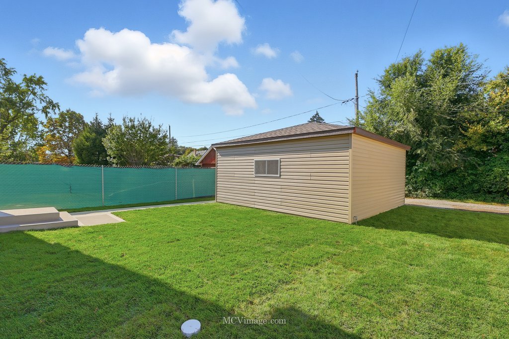 9322 S Trumbull Avenue, Evergreen Park, IL 60805