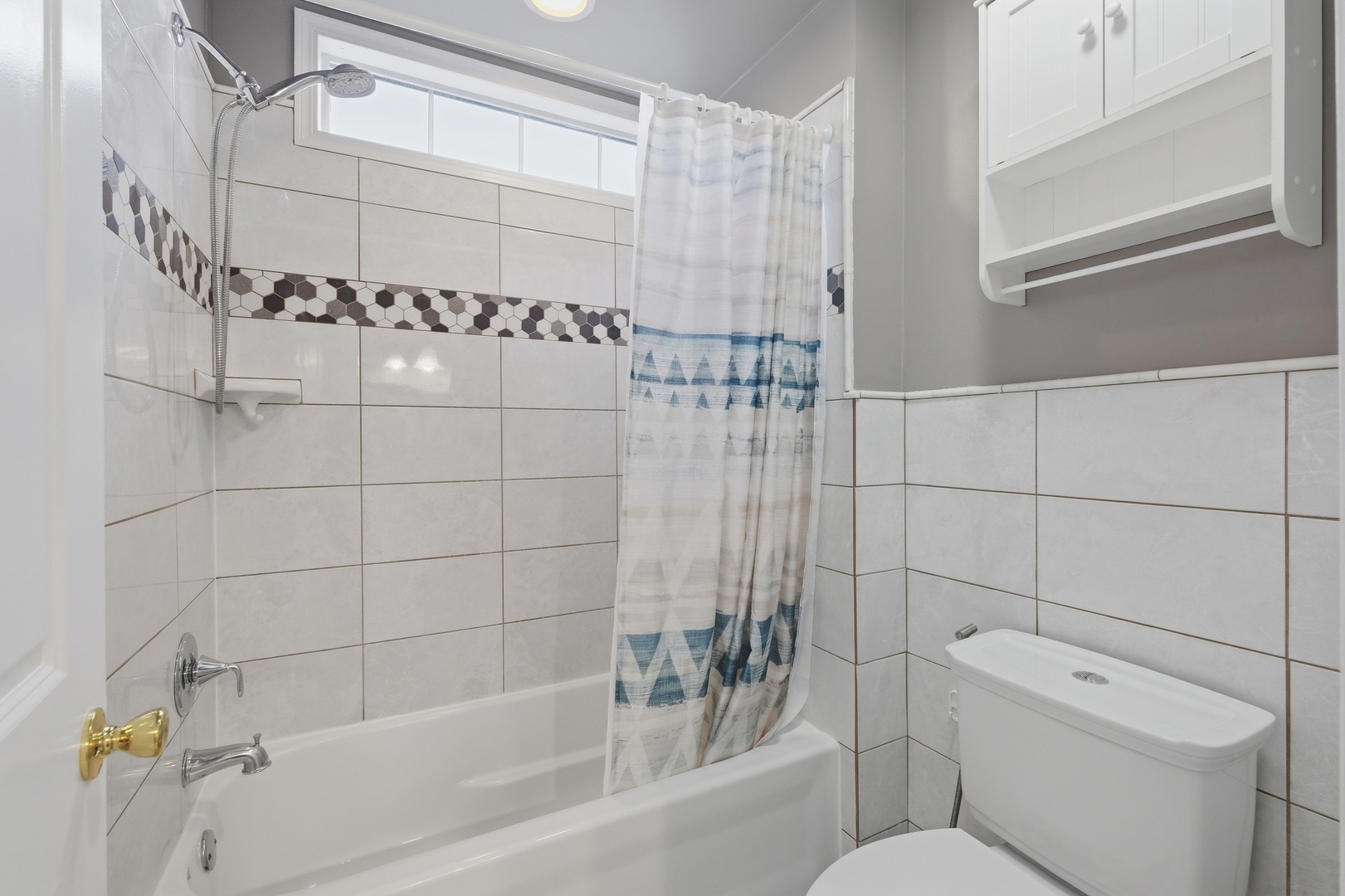 1405 Charles Avenue, Algonquin, IL 60102