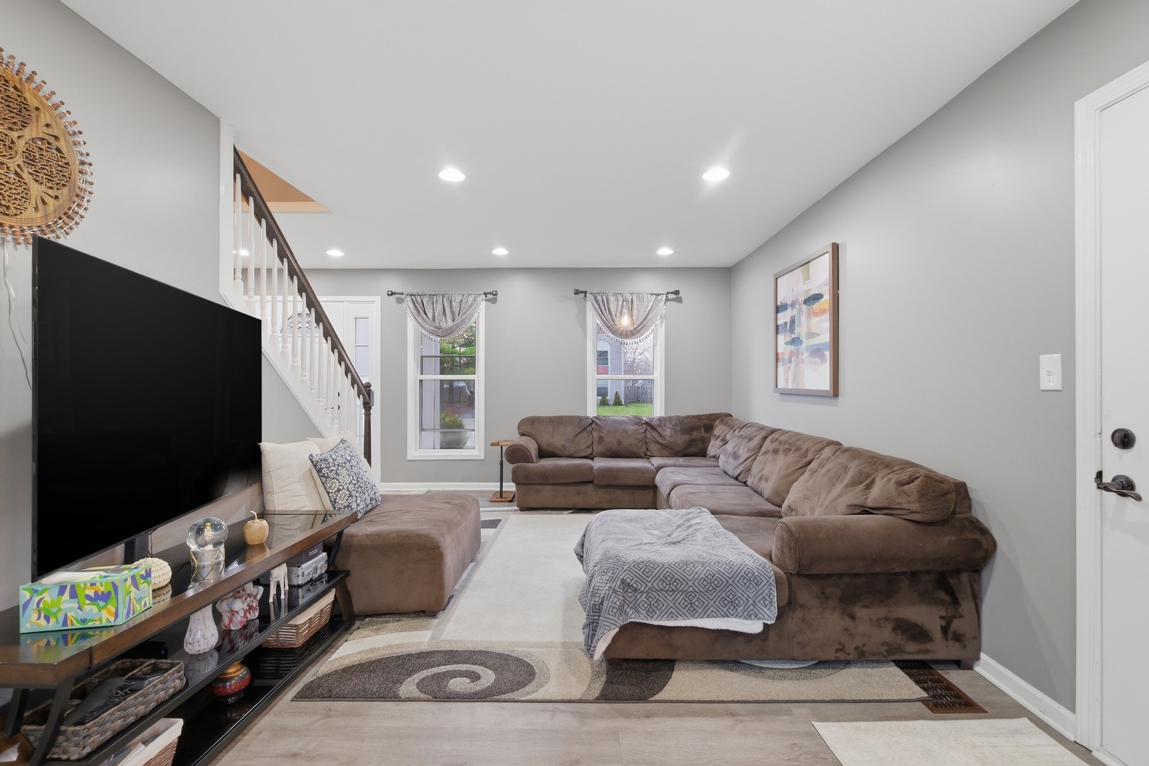 1405 Charles Avenue, Algonquin, IL 60102