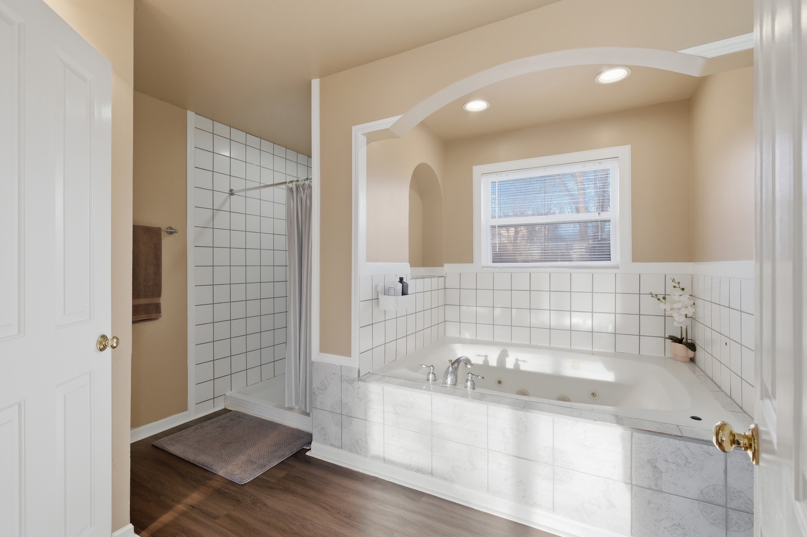 1405 Charles Avenue, Algonquin, IL 60102