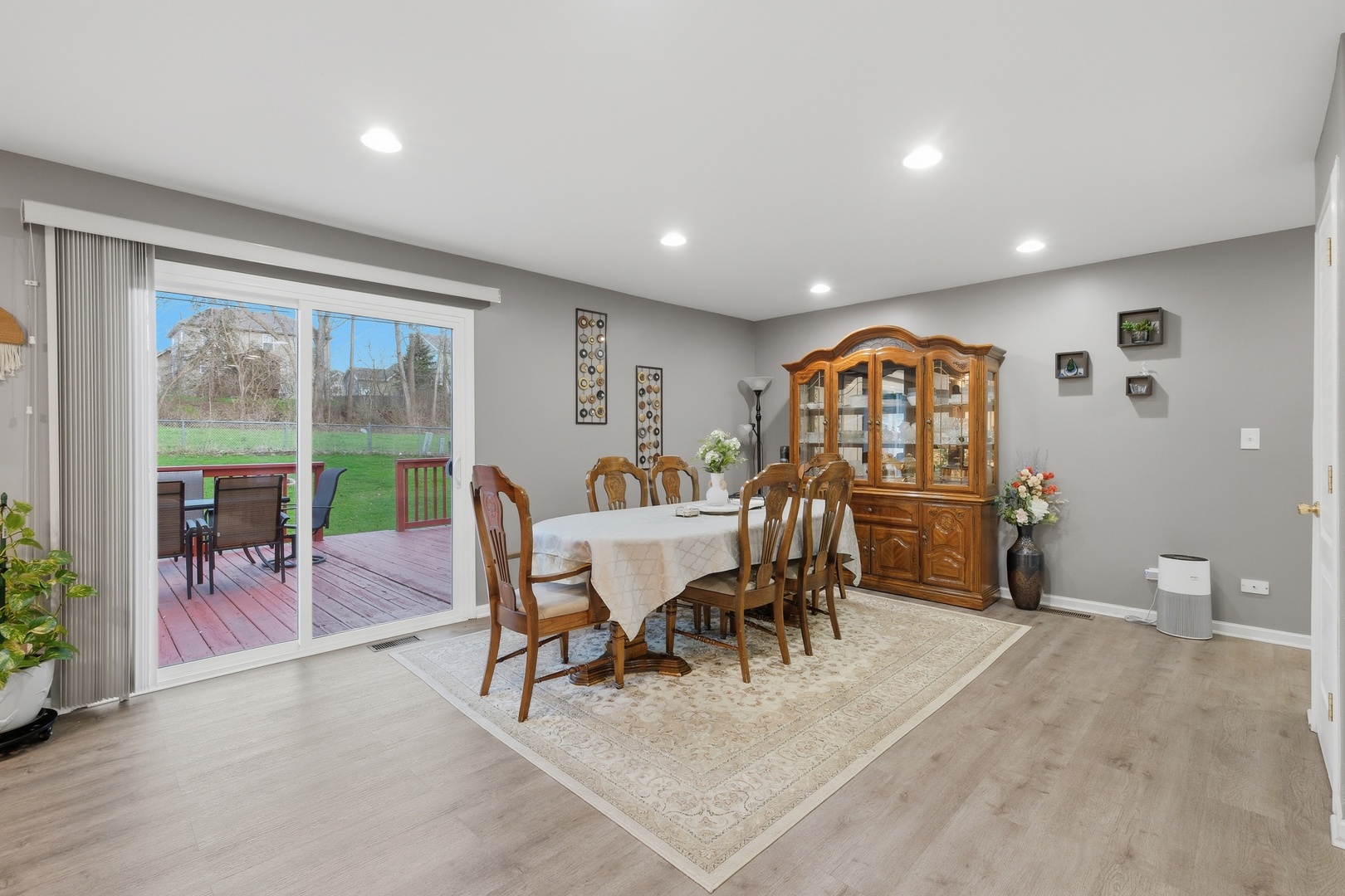 1405 Charles Avenue, Algonquin, IL 60102