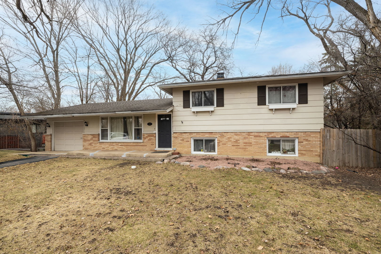 228 41st Street, Downers Grove, IL 60515