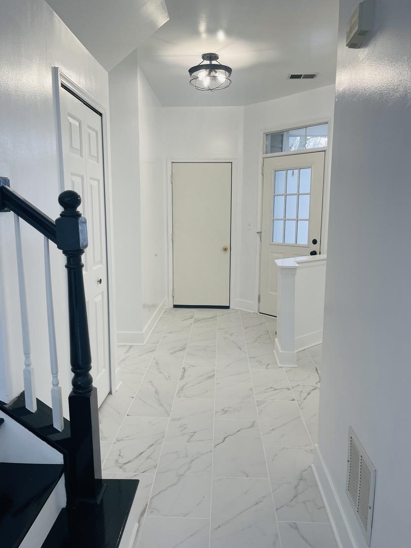 2813 Powell Court, Naperville, IL 60563