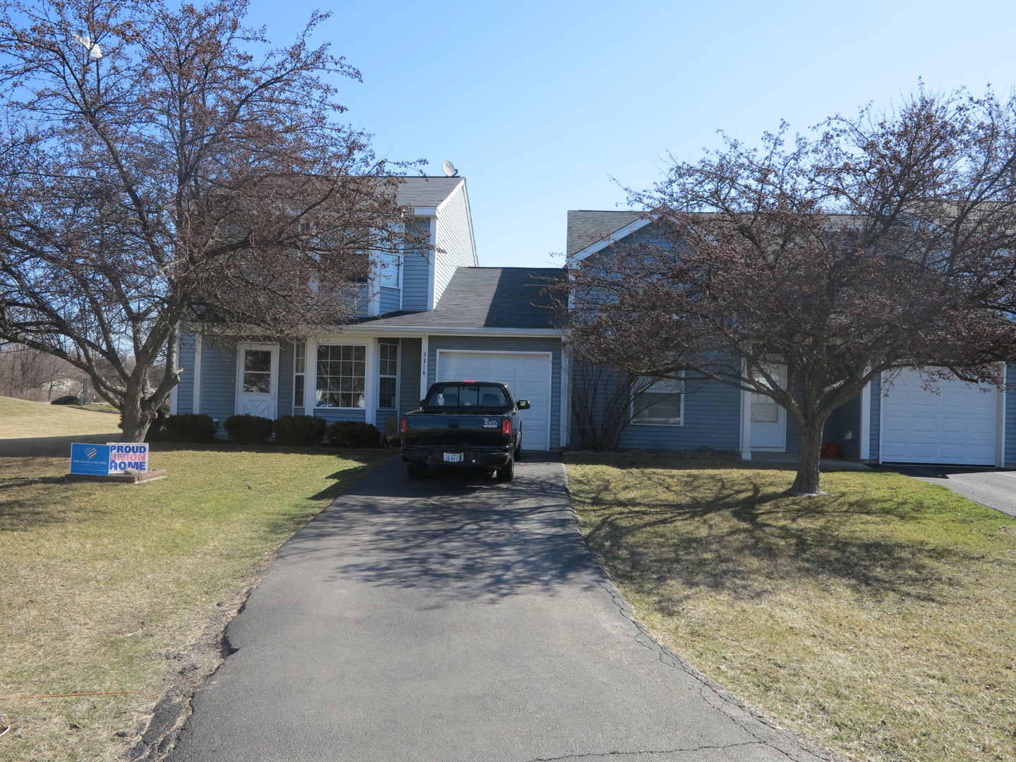 3314 Greenwich Lane, Island Lake, IL 60042