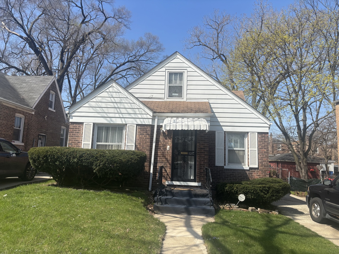 9738 S Greenwood Avenue, Chicago, IL 60628