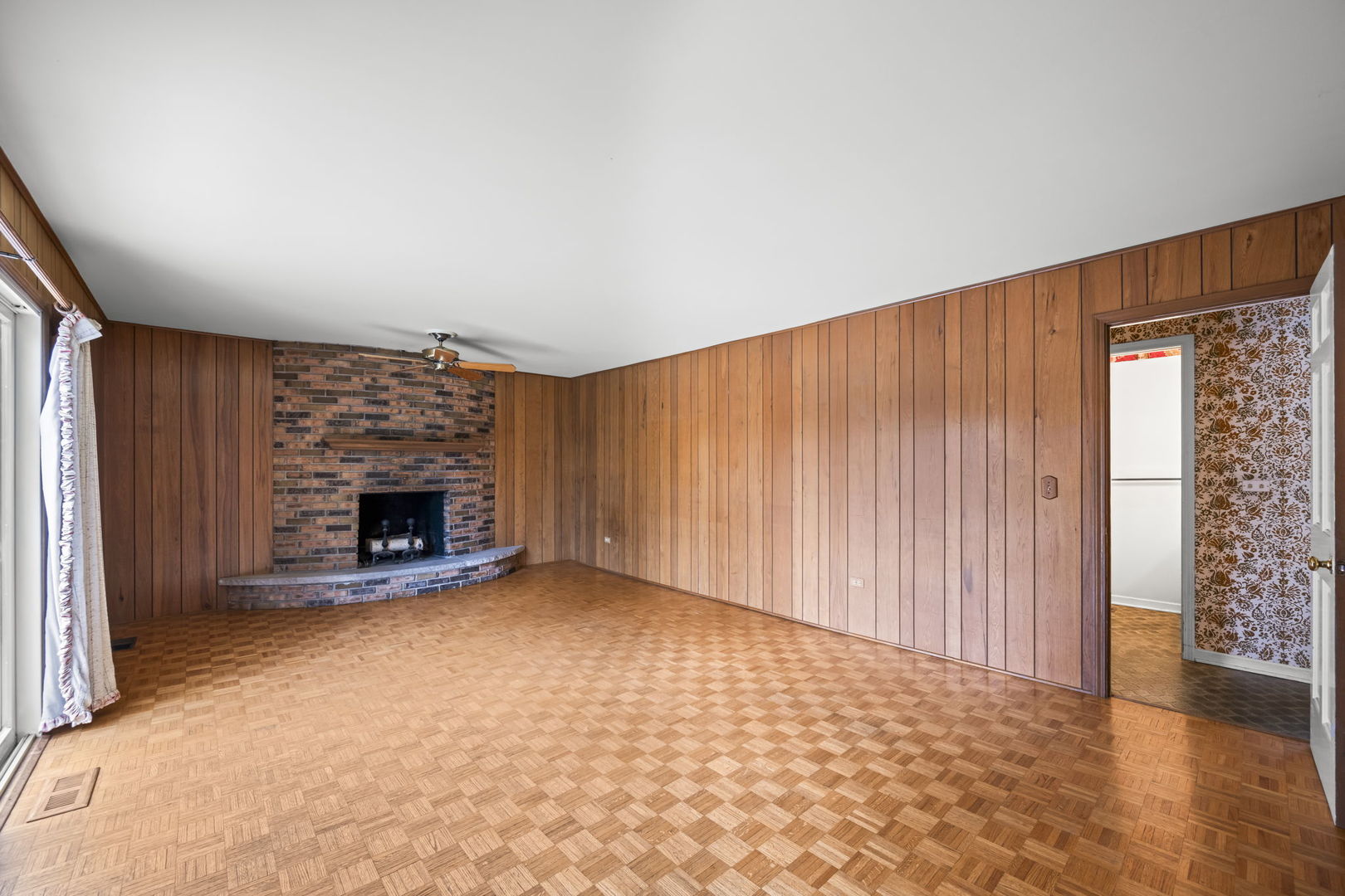 1402 N Harvard Avenue, Arlington Heights, IL 60004